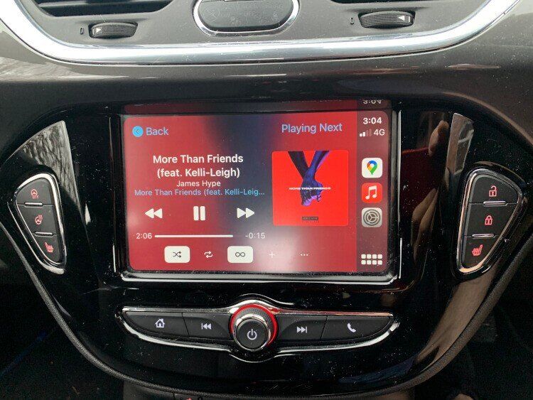 Apple CarPlay Music Screen
