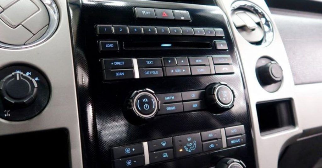 dash of a ford f150 radio not working